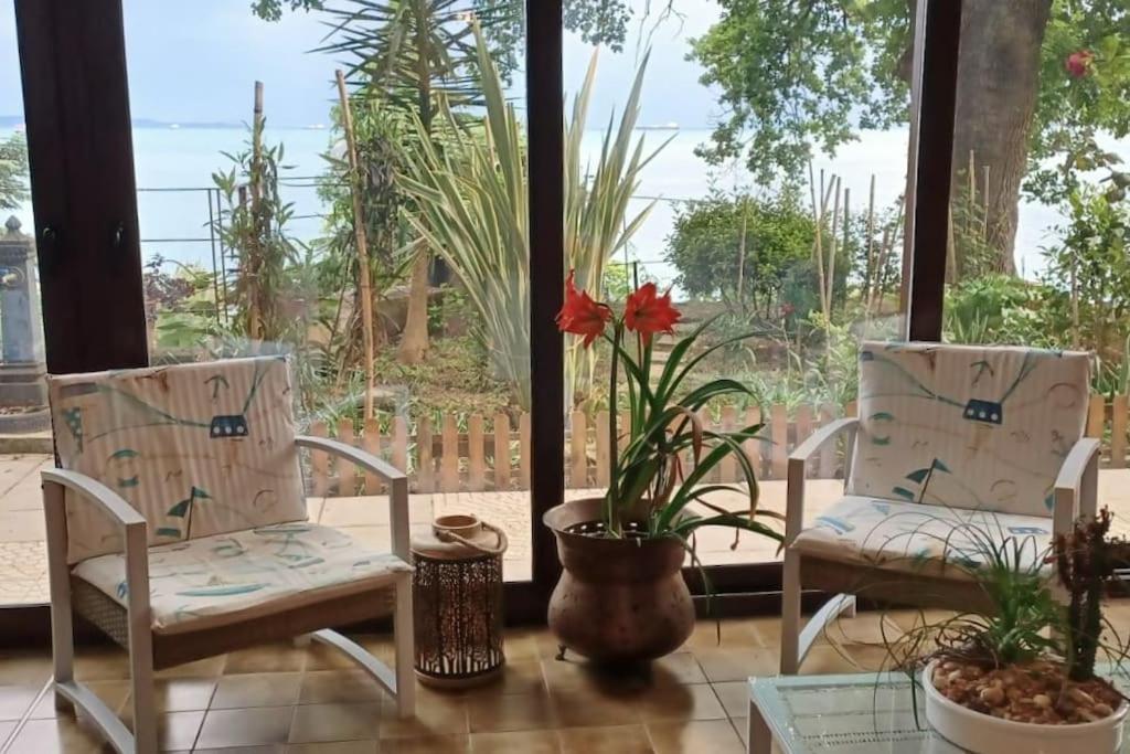 Brezza Marina - Appartamento In Villa Fronte Mare Триест Экстерьер фото